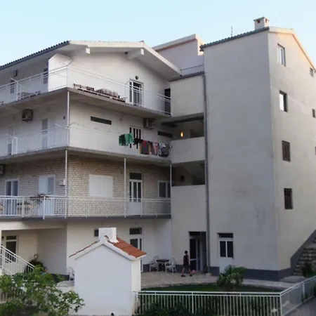 Apartmán Anica 2 *